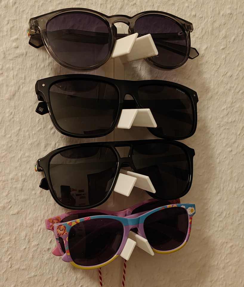 Настінне кріплення для окулярів із чотирма відділеннями (29886014) - фото 2 Настінне кріплення для окулярів із чотирма відділеннями (29886014) - фото 2