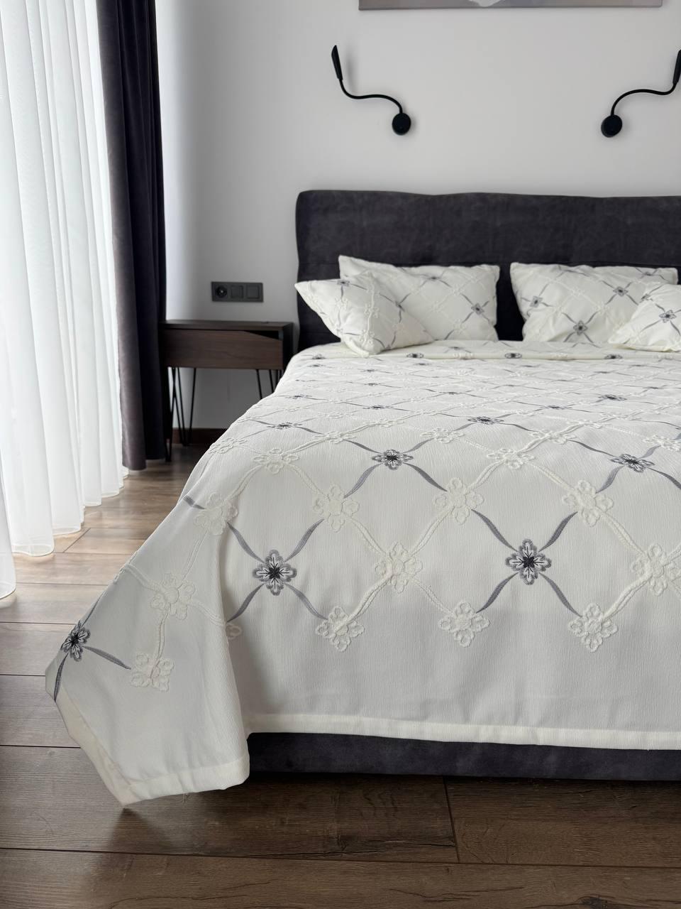 Покривало Бароко №2 бавовна 200х250 см Молочний (55677-2-200x250cm) - фото 6 Покривало Бароко №2 бавовна 200х250 см Молочний (55677-2-200x250cm) - фото 6