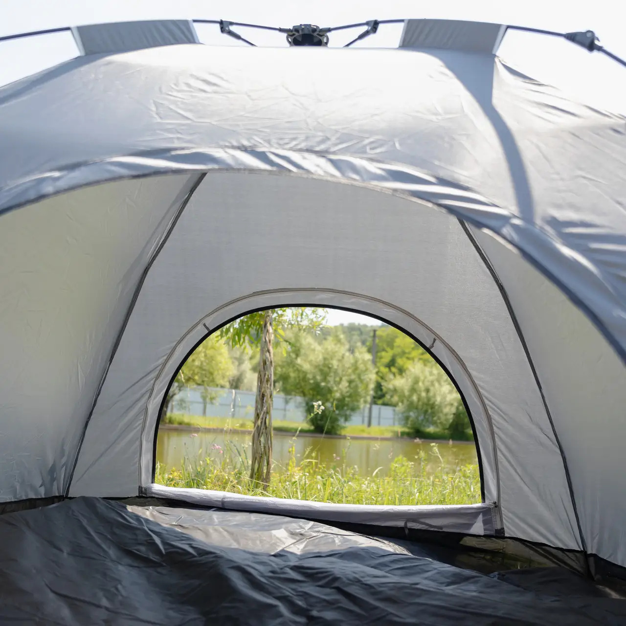Палатка туристическая 2-местная автоматическая 200х200х140 см Серый (4bb7b1c3) - фото 7 Палатка туристическая 2-местная автоматическая 200х200х140 см Серый (4bb7b1c3) - фото 7