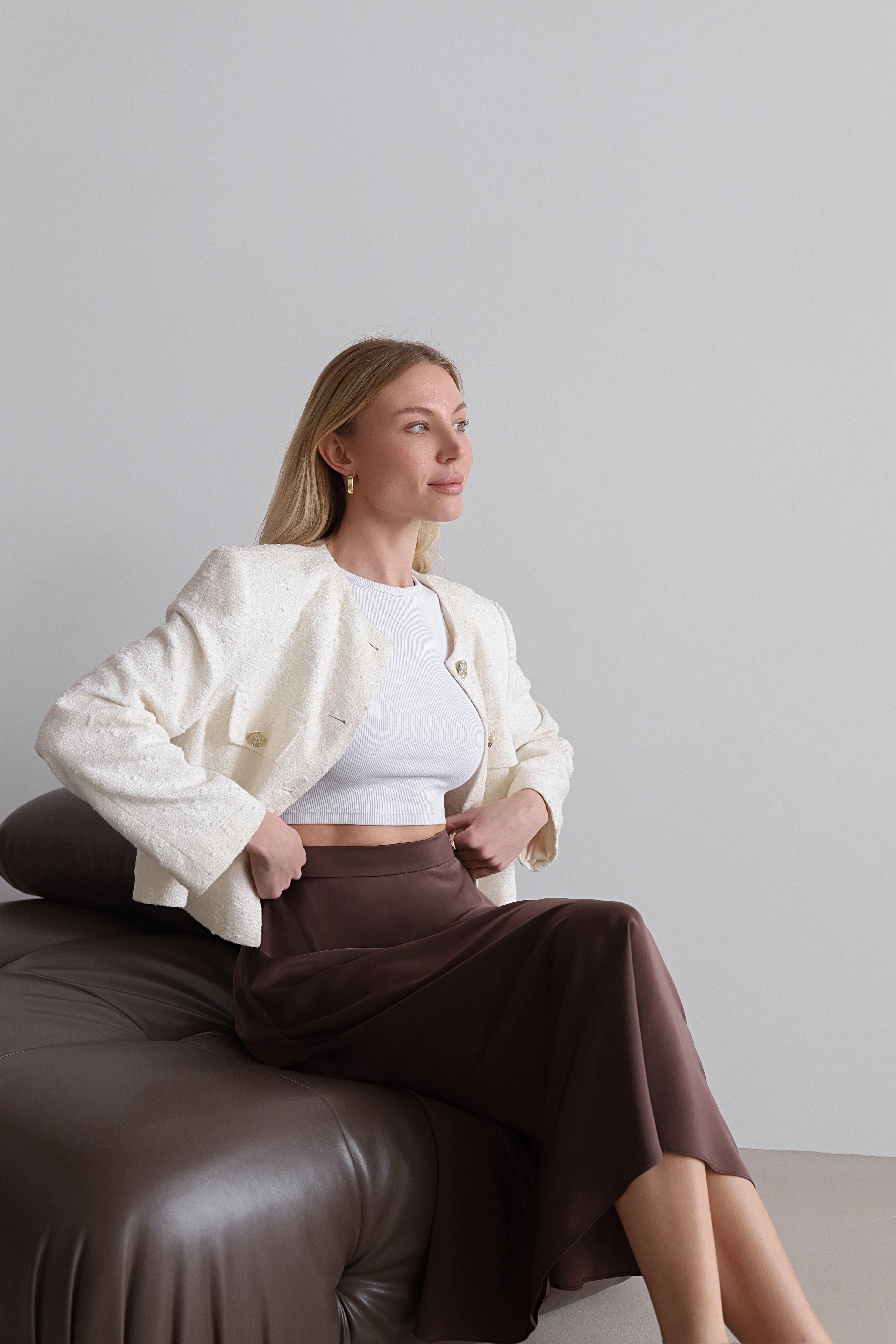 Спідниця-трапеція міді Дика Спідниця сатинова XL Шоколадний (5014) - фото 5 Спідниця-трапеція міді Дика Спідниця сатинова XL Шоколадний (5014) - фото 5