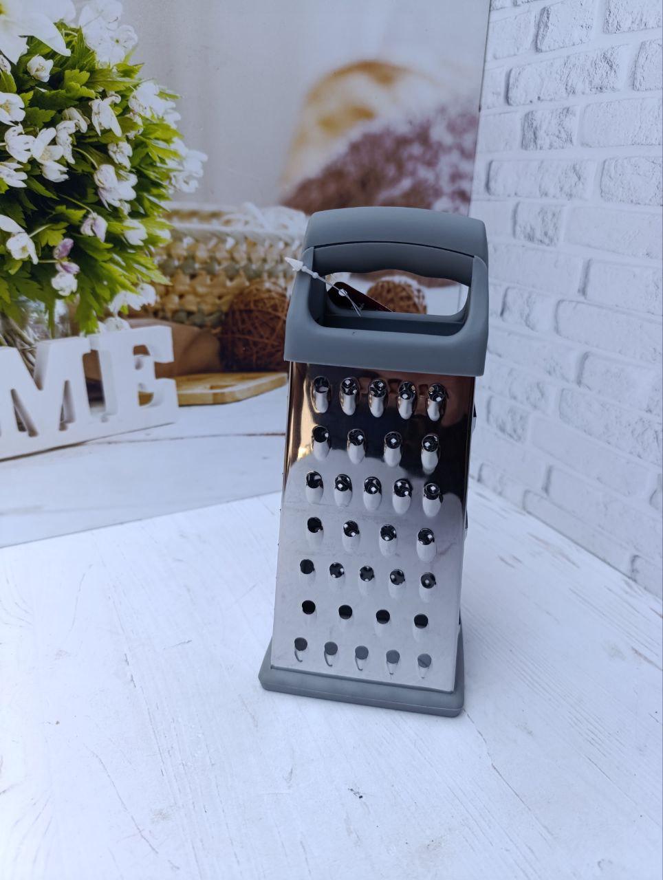 Тертка Maxmark MK-CT9002 чотирьохгранна 9,4х6,8х22 см Сірий - фото 1 Тертка Maxmark MK-CT9002 чотирьохгранна 9,4х6,8х22 см Сірий - фото 1