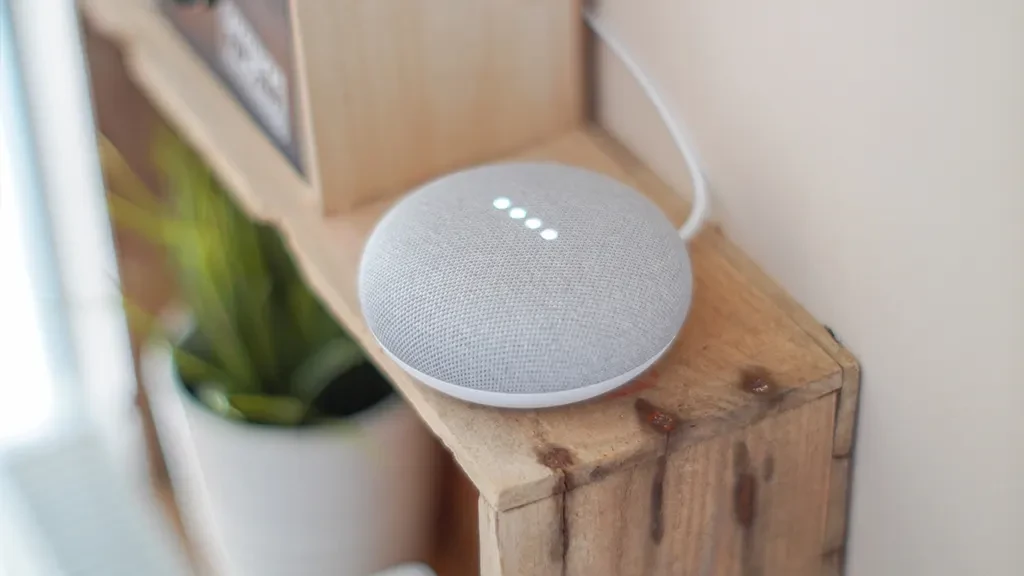 Умная колонка Google Home Mini Chalk (2498490572) - фото 8 Умная колонка Google Home Mini Chalk (2498490572) - фото 8