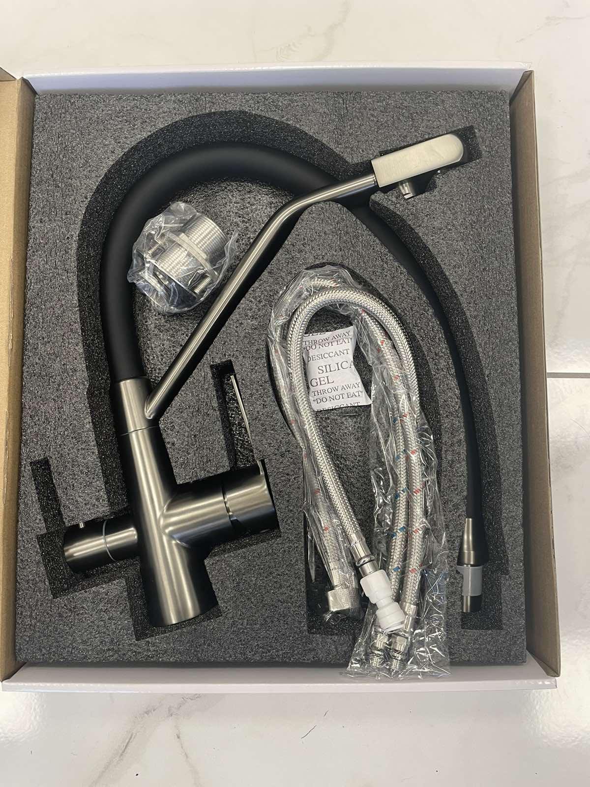 Кран кухонный Kroner KRP Edelstahl Klassisch-PVD03817BLK с подключением к фильтру - фото 3 Кран кухонный Kroner KRP Edelstahl Klassisch-PVD03817BLK с подключением к фильтру - фото 3