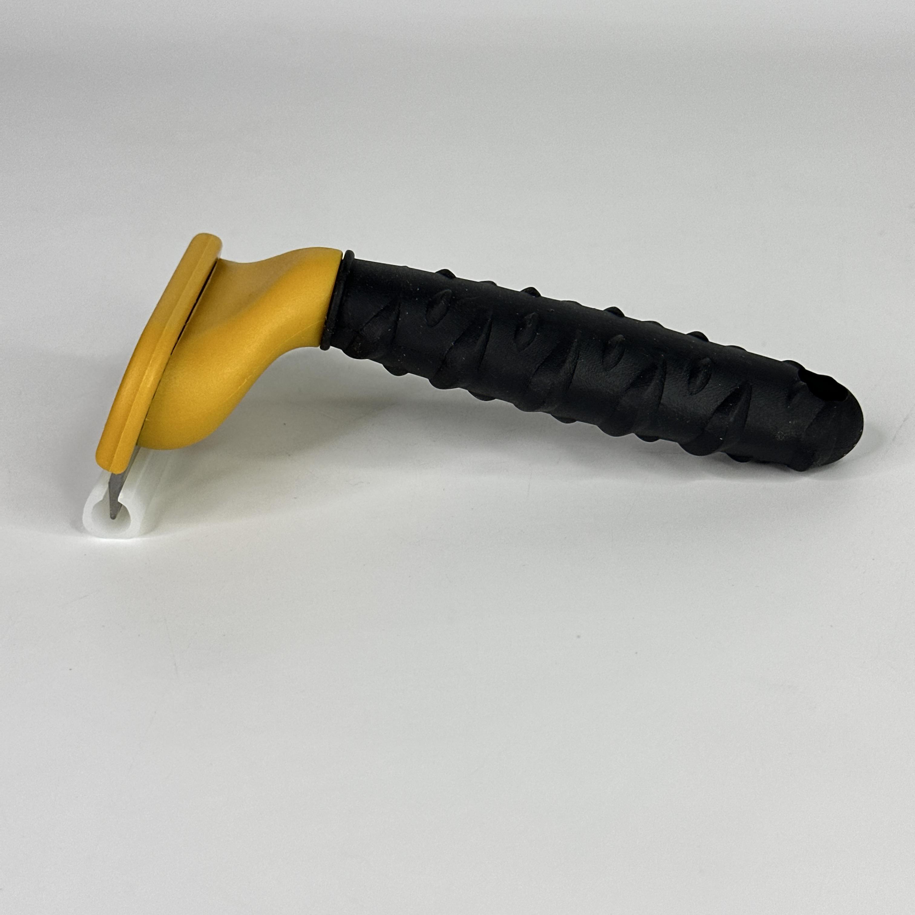 Фурминатор для кошек и собак средних пород Furminator deShedding Tool (FH2-DCSL-68-Yellow) - фото 7 Фурминатор для кошек и собак средних пород Furminator deShedding Tool (FH2-DCSL-68-Yellow) - фото 7