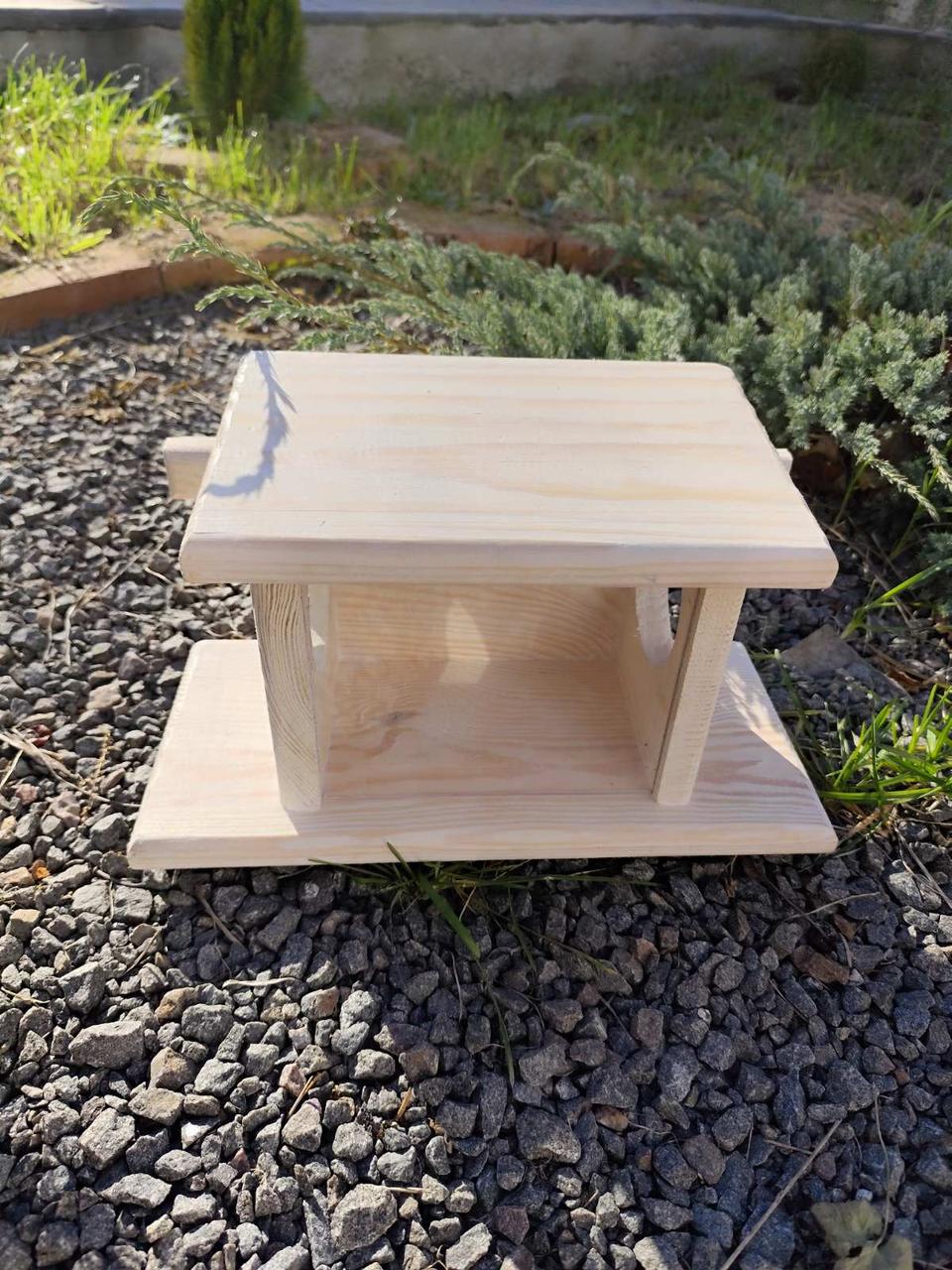 Кормушка для белок Гостинец из древесины 35х20х16 см Белый - фото 2 Кормушка для белок Гостинец из древесины 35х20х16 см Белый - фото 2