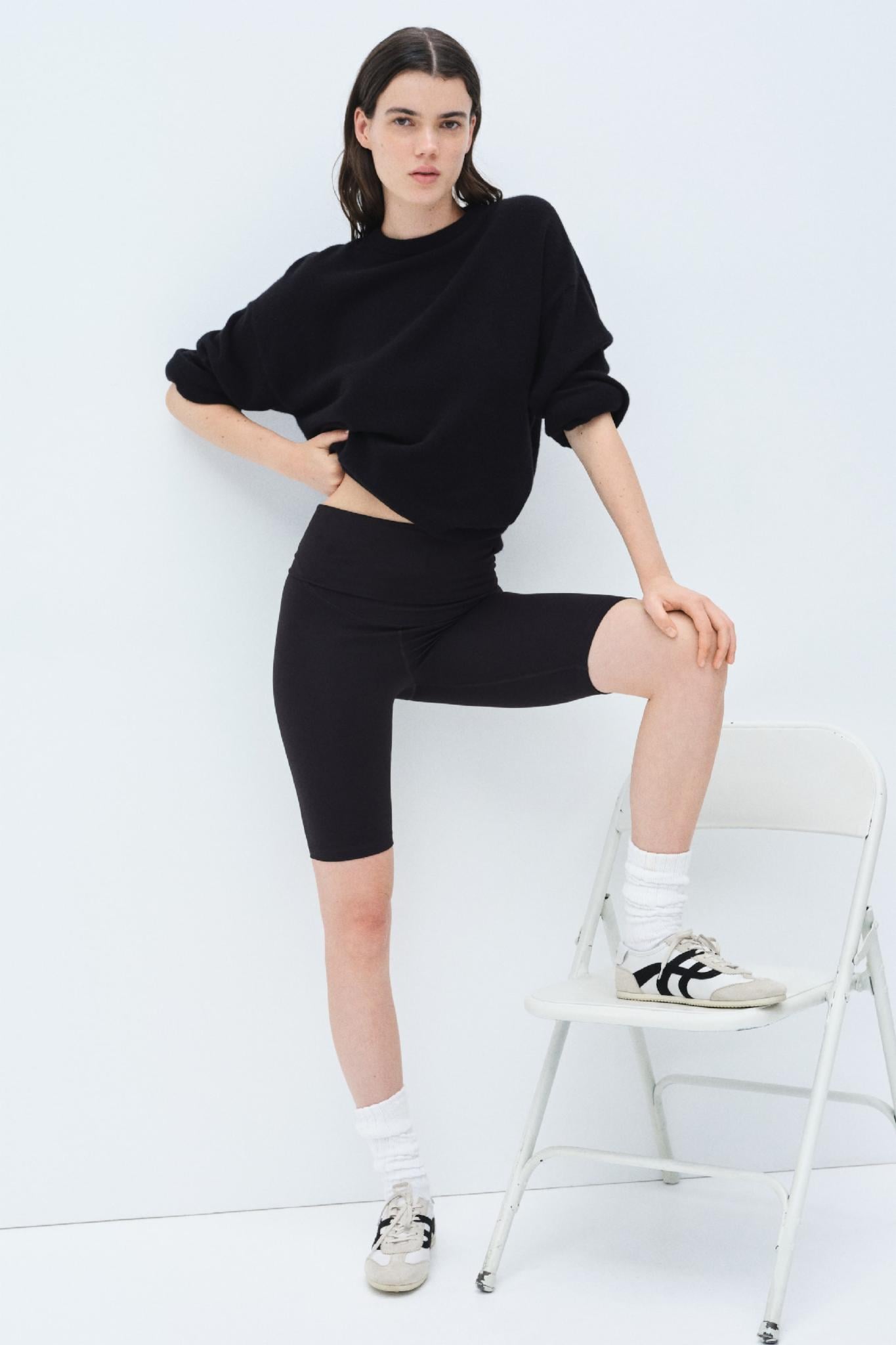 Шорты H&M 1220568 L Черный Шорты H&M 1220568 L Черный