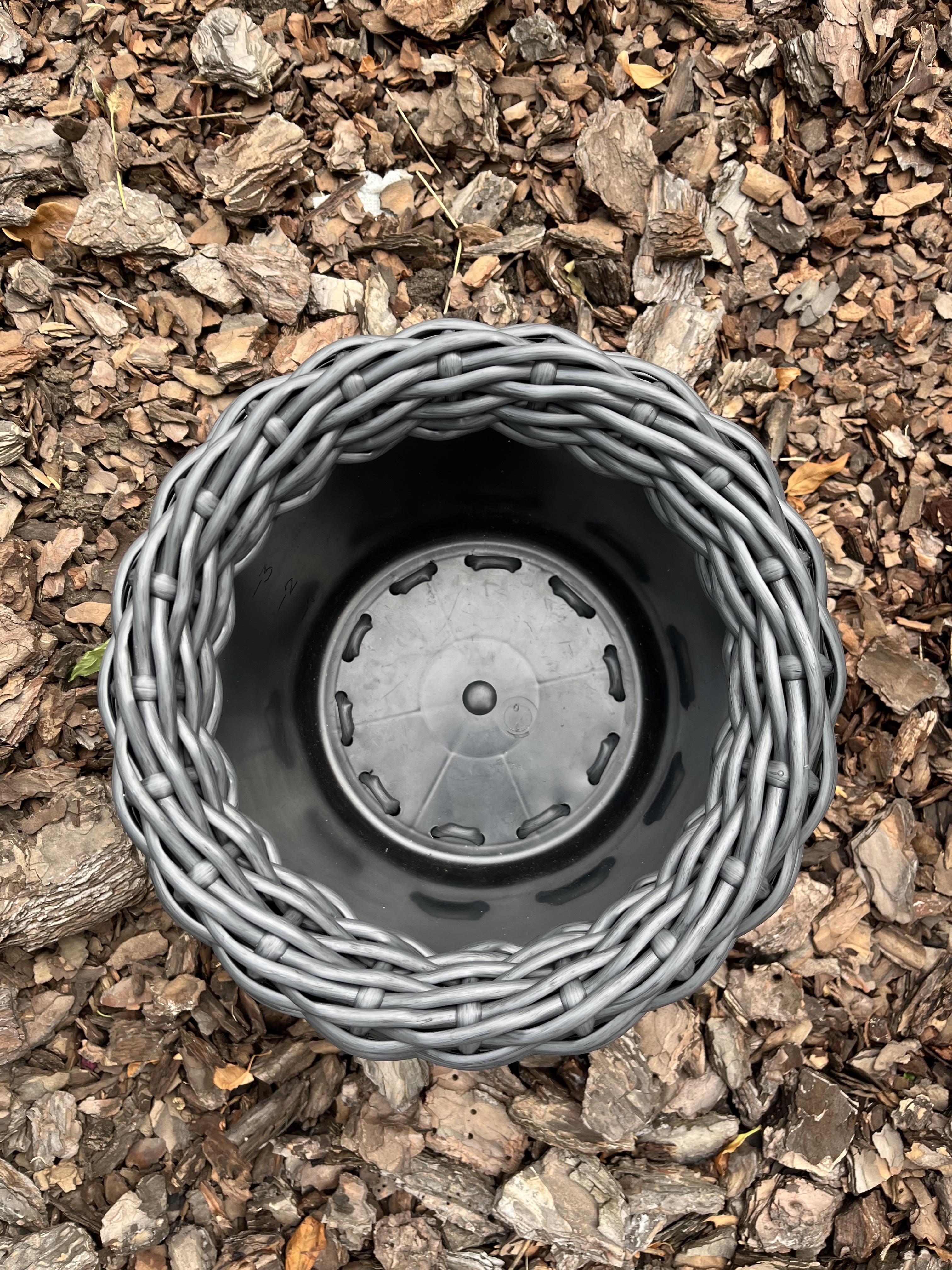 Кашпо для цветов из искусственного ротанга 5 л Графит (27922855) - фото 2