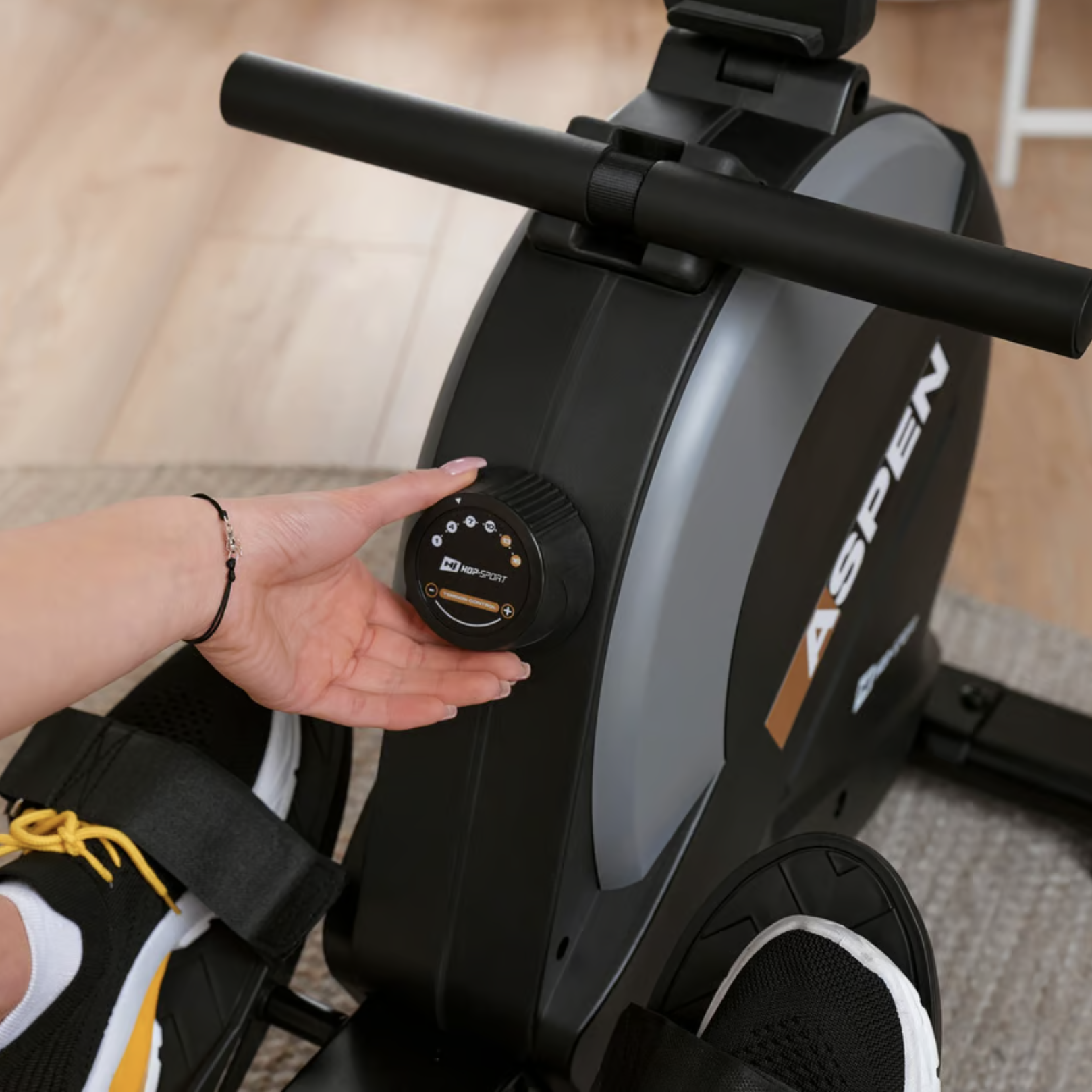 Гребний тренажер Hop-Sport HS-080R Aspen магнітний Чорно-золотистий (4904) - фото 9 Гребний тренажер Hop-Sport HS-080R Aspen магнітний Чорно-золотистий (4904) - фото 9