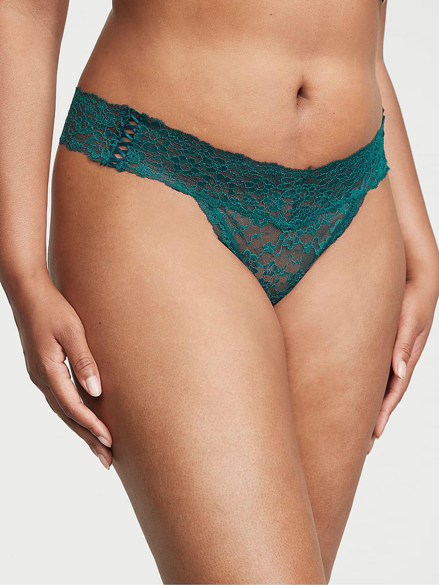 Трусики кружевные Victoria's Secret The Lacie Lace Thong Panty M Зеленый (26675057) Трусики кружевные Victoria's Secret The Lacie Lace Thong Panty M Зеленый (26675057)