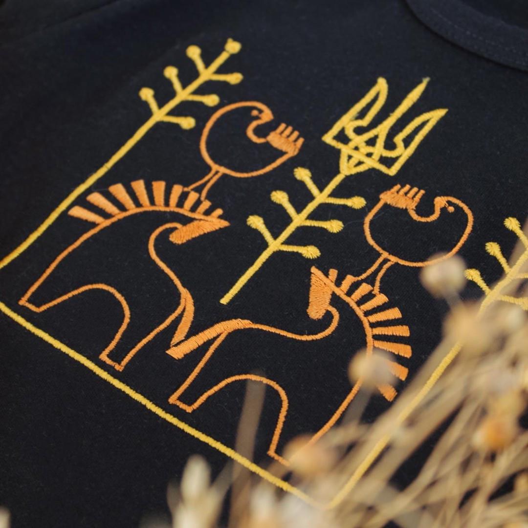 Боди с вышивкой Трезубец 68 см 3-6 мес Белый (2679650068) - фото 8 Боди с вышивкой Трезубец 68 см 3-6 мес Белый (2679650068) - фото 8