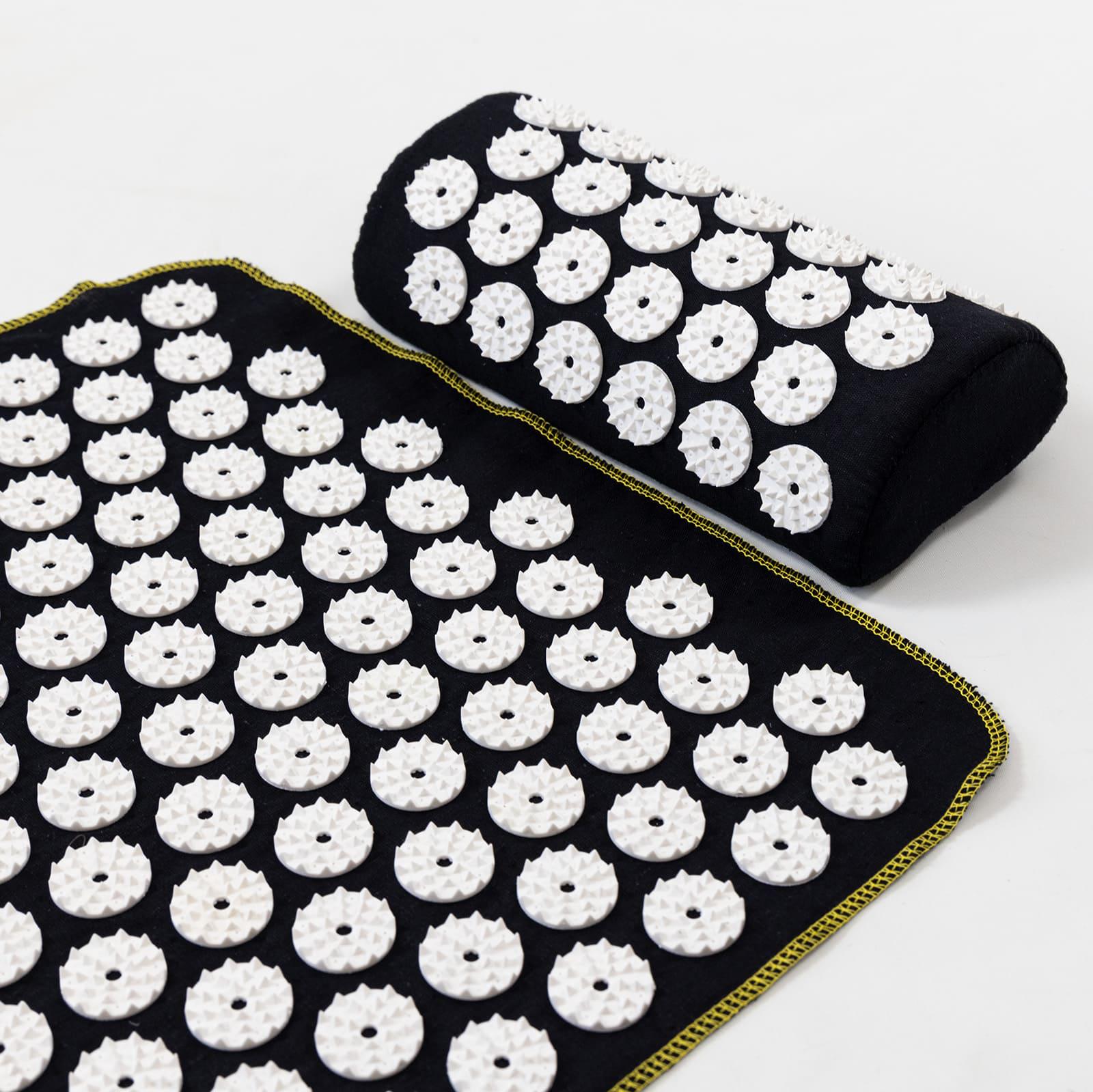 Масажний килимок Аплікатор Кузнєцова і валик масажер для спини/шиї/ніг/стоп/голови/тіла OSPORT Чорно-білий (n-0142) - фото 8