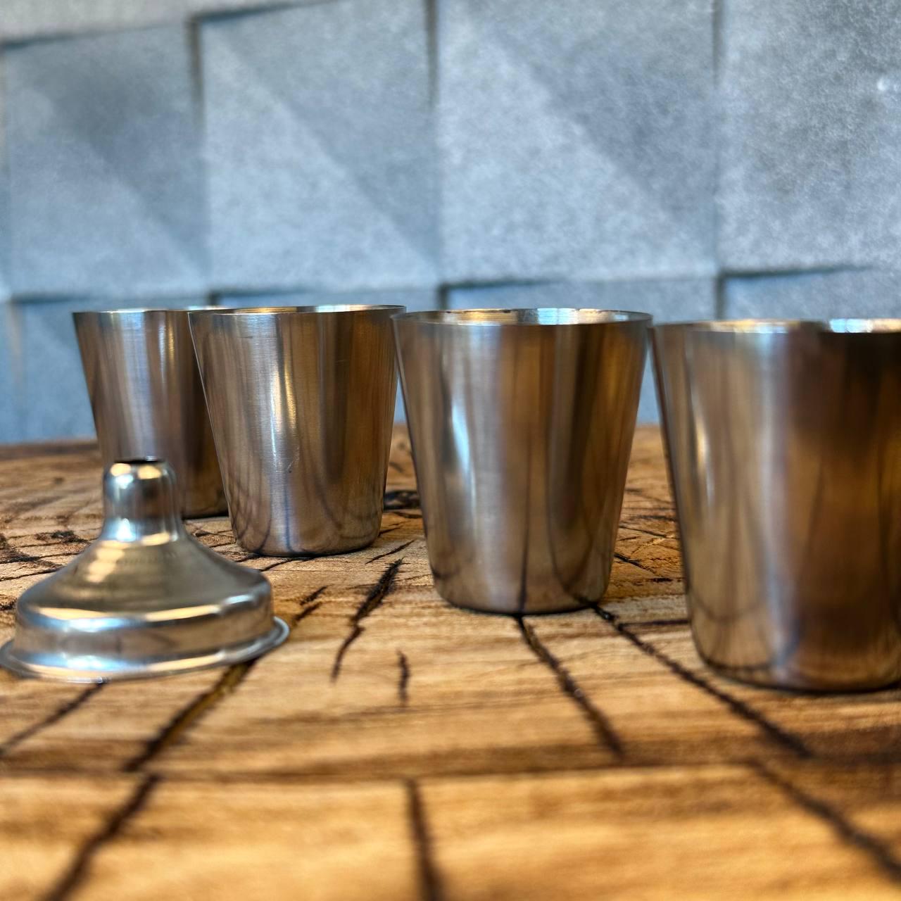 Набор фляга для алкоголя и 4 рюмки под гравировку в подарочной коробке - фото 3 Набор фляга для алкоголя и 4 рюмки под гравировку в подарочной коробке - фото 3