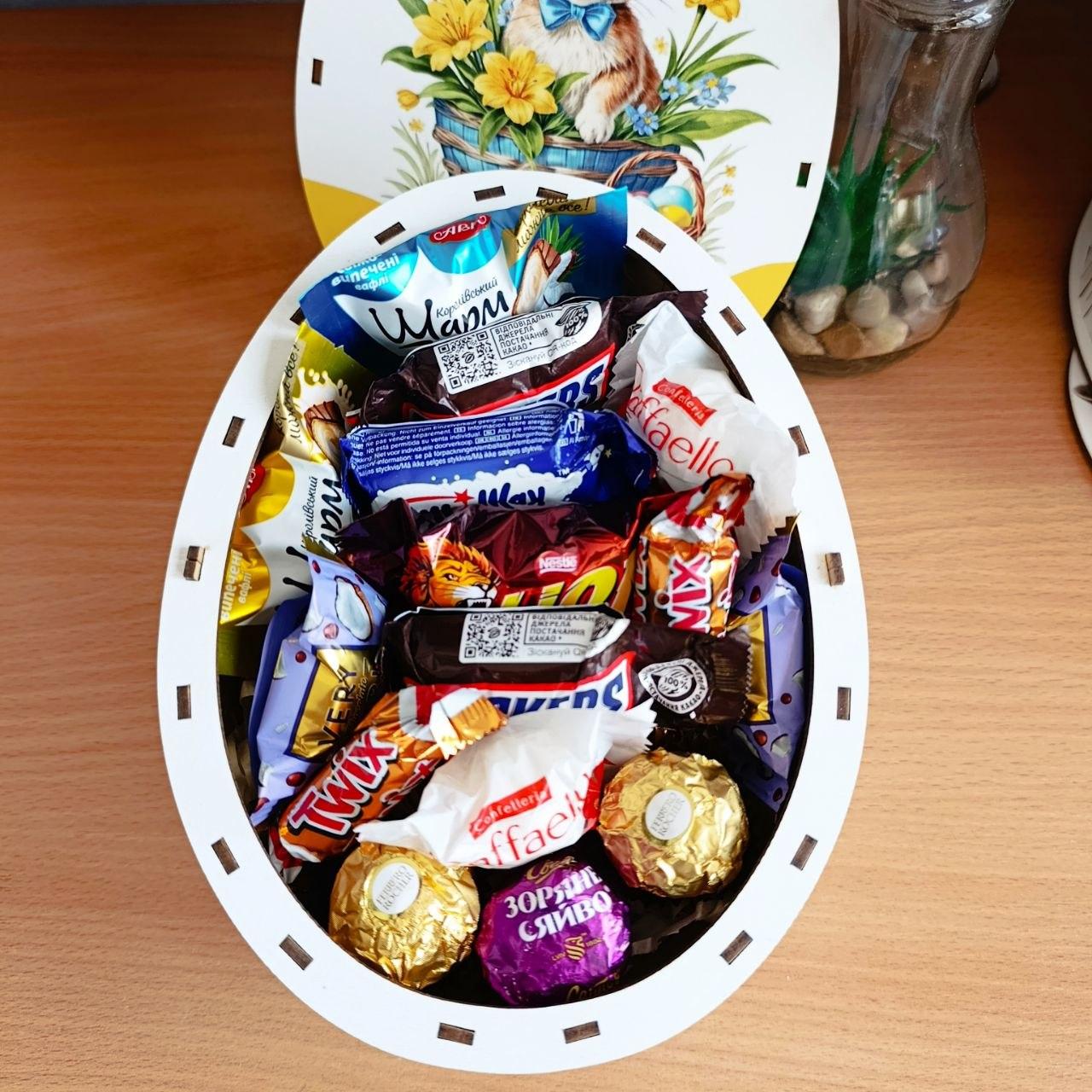 Бокс пасхальный со сладостями для ребенка или девушки (ar405-2)