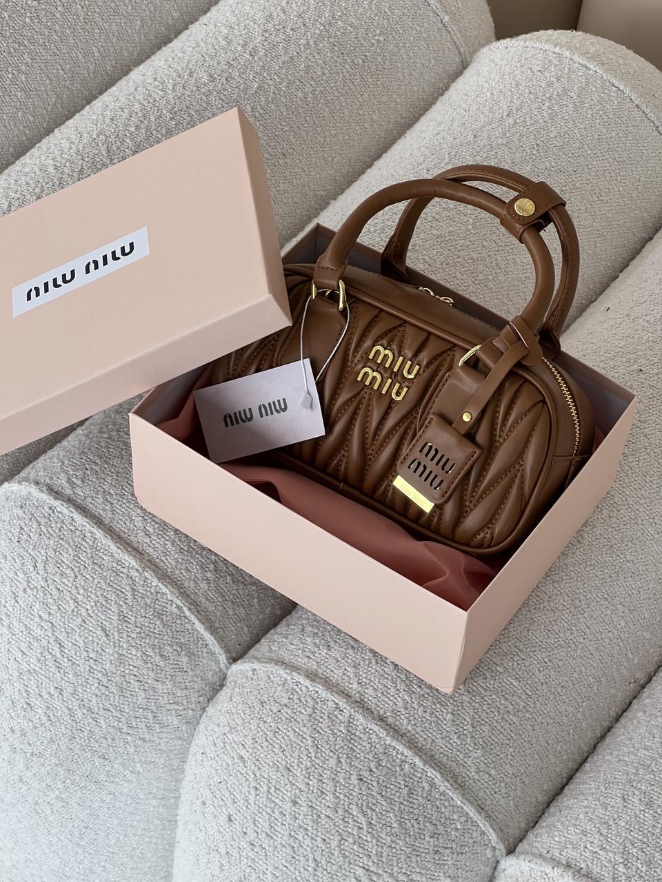 Сумка женская Miu Miu Arcadie Matelassé кросс боди Коричневый (2396990550) Сумка женская Miu Miu Arcadie Matelassé кросс боди Коричневый (2396990550)