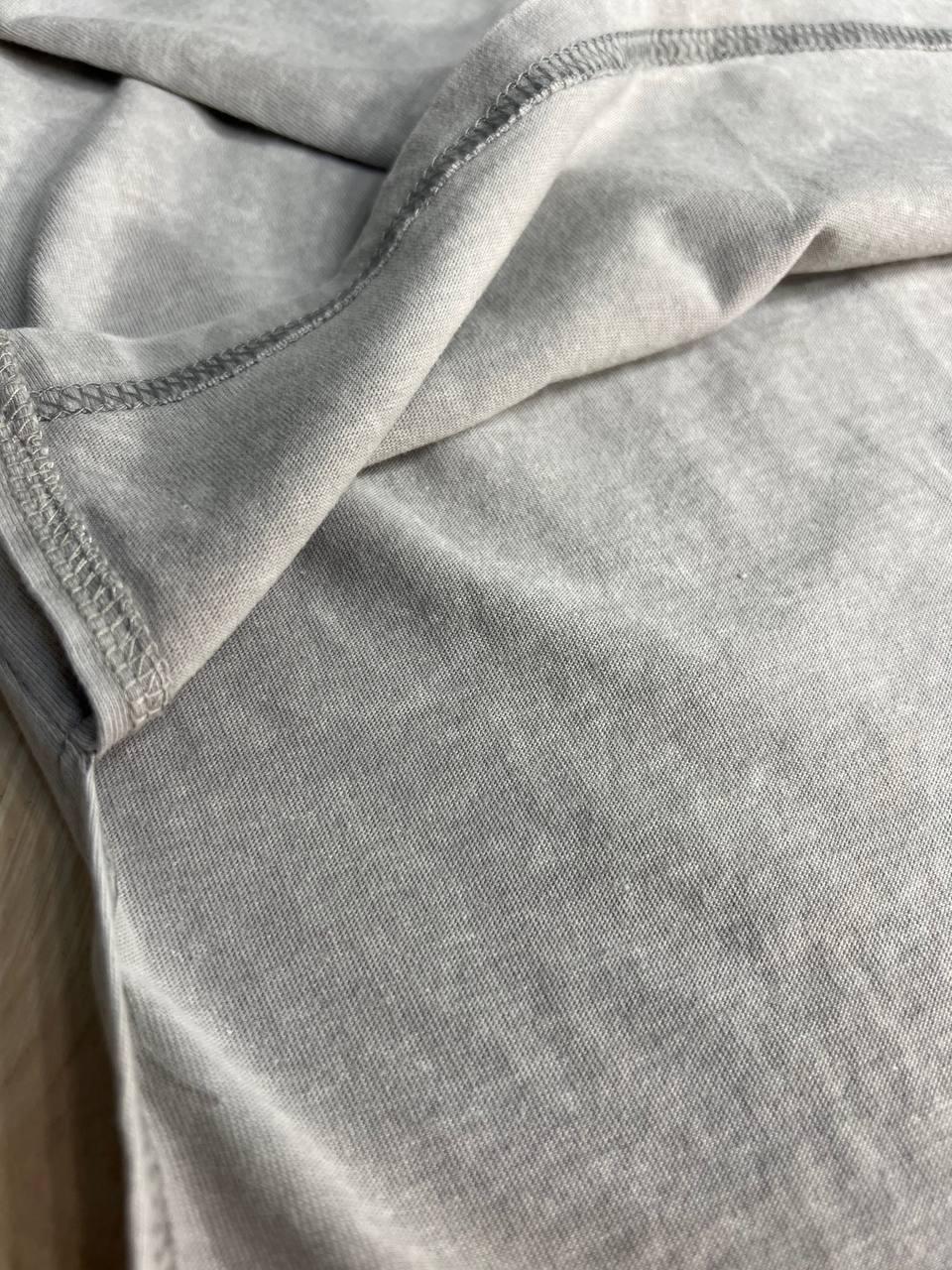 Футболка жіноча A-N 26029 широка варена тай дай довгий рукав 3\4 з вишивкою попереду OS Світло-сірий (4017) - фото 6 Футболка жіноча A-N 26029 широка варена тай дай довгий рукав 3\4 з вишивкою попереду OS Світло-сірий (4017) - фото 6