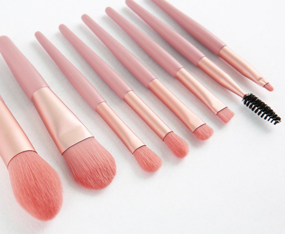 Набір пензлів для макіяжу в чохлі 5553 Блакитний 9 пр. (4228415) - фото 7 Набір пензлів для макіяжу в чохлі 5553 Блакитний 9 пр. (4228415) - фото 7