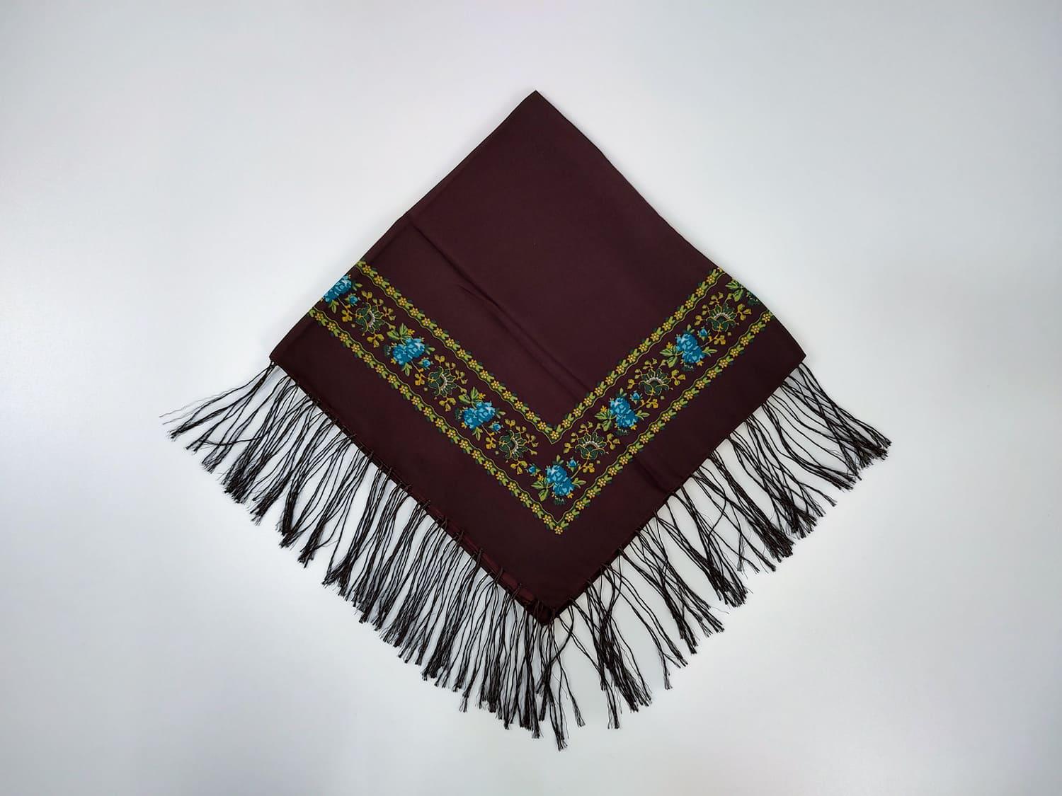 Платок с тороками Цветочная лента 80x80 см Темно-коричневый (30314586)