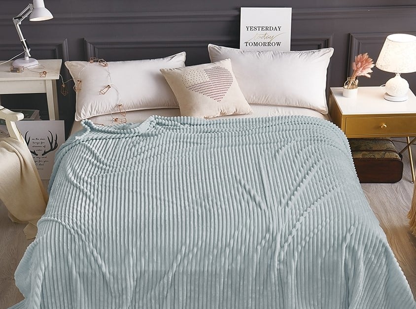 Плед TAGtextil велсофт Светло голубой 200х220 см (ALM1931)