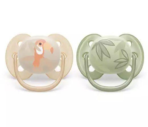 Пустышка Philips Avent Ultra Soft ультрамягкая нейтральная 0-6 месяцев 2 шт. (143210) - фото 2 Пустышка Philips Avent Ultra Soft ультрамягкая нейтральная 0-6 месяцев 2 шт. (143210) - фото 2