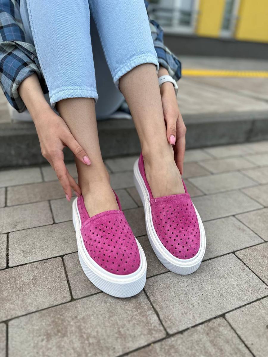 Слипоны женские из нубука с перфорацией р. 40 Фуксия (9201-2/40) - фото 2 Слипоны женские из нубука с перфорацией р. 40 Фуксия (9201-2/40) - фото 2