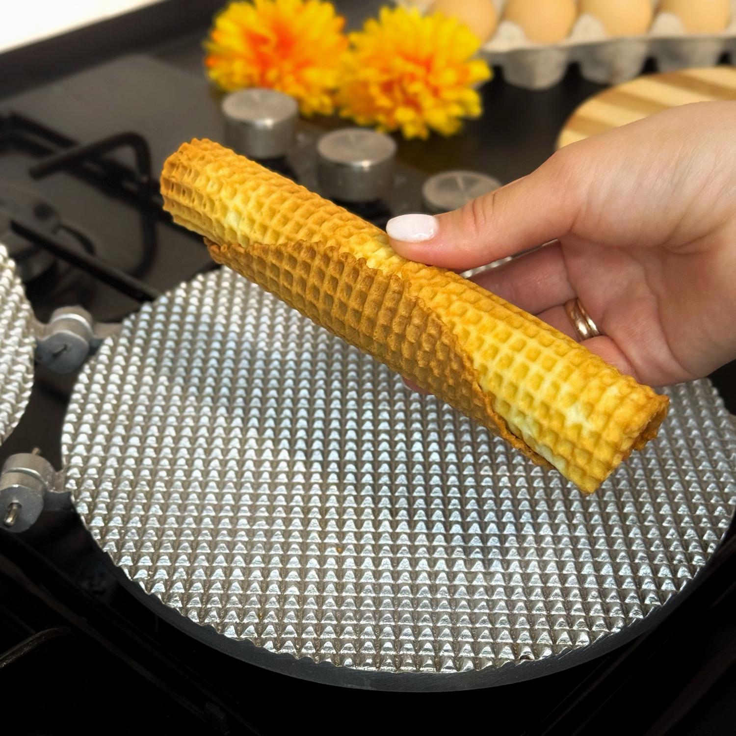 Форма для випічки вафельних коржів для тортових вафель на плиті Ø 18 см зі знімними ручками (28843773) - фото 33 Форма для випічки вафельних коржів для тортових вафель на плиті Ø 18 см зі знімними ручками (28843773) - фото 33