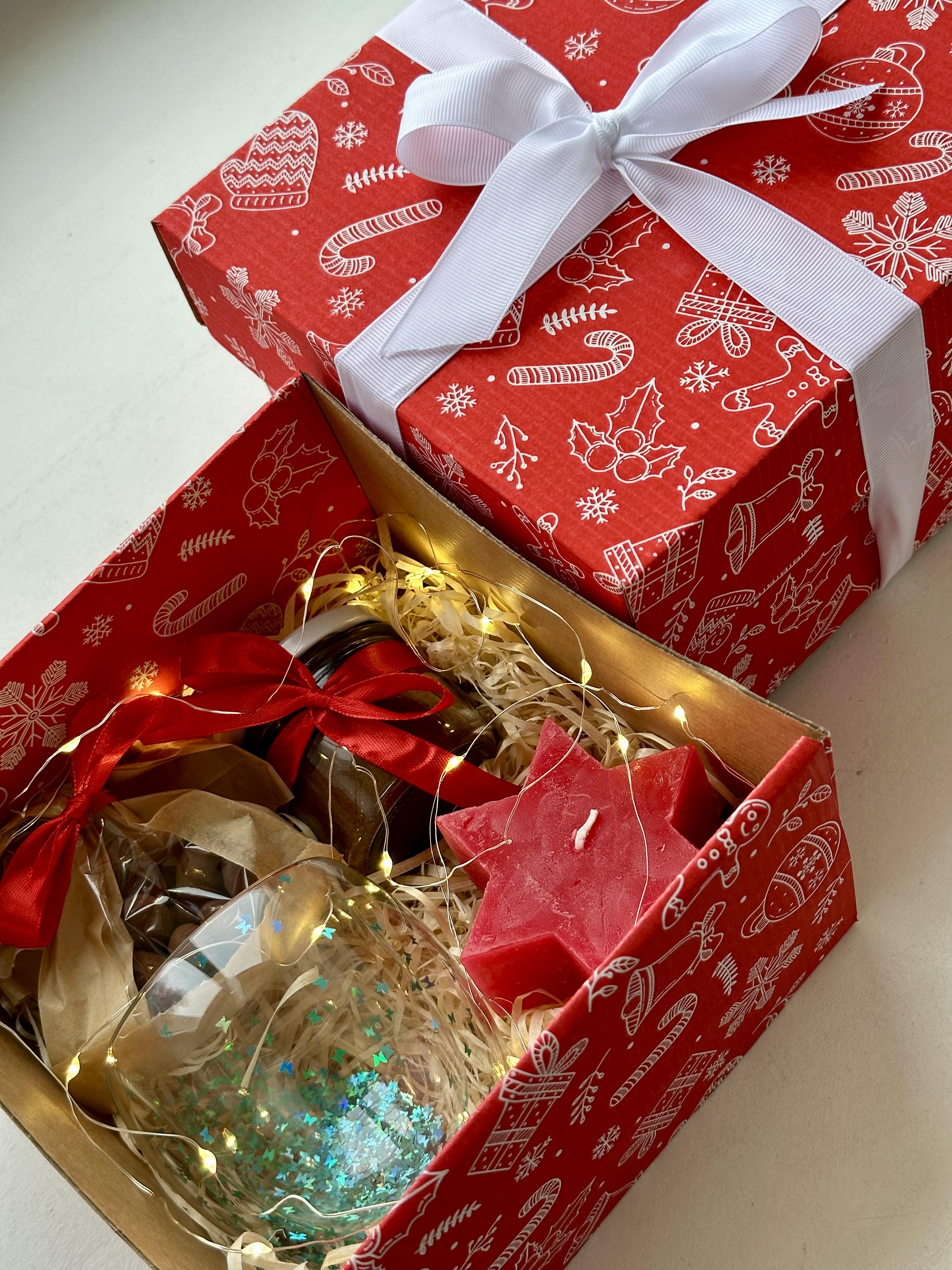 Набір новорічний з ароматною кавою та смаколиками (13530733) - фото 2 Набір новорічний з ароматною кавою та смаколиками (13530733) - фото 2