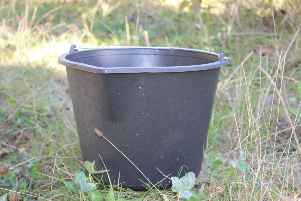 Ведро строительное с носиком и мерной шкалой 14 л Черный (25355963) - фото 3 Ведро строительное с носиком и мерной шкалой 14 л Черный (25355963) - фото 3