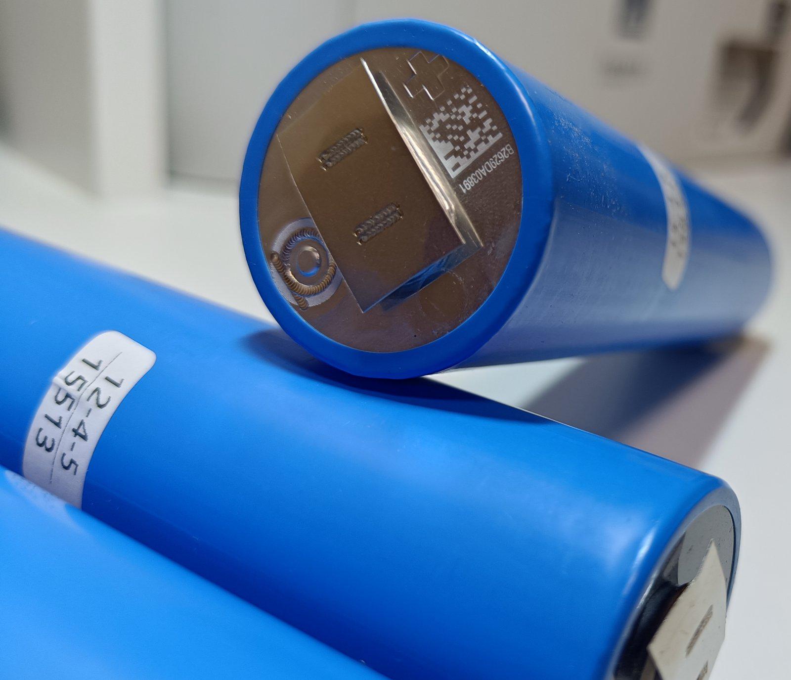 Аккумулятор 33140 EVE LiFePO4 3,2 V 15 Ah (6-8-15) - фото 4 Аккумулятор 33140 EVE LiFePO4 3,2 V 15 Ah (6-8-15) - фото 4