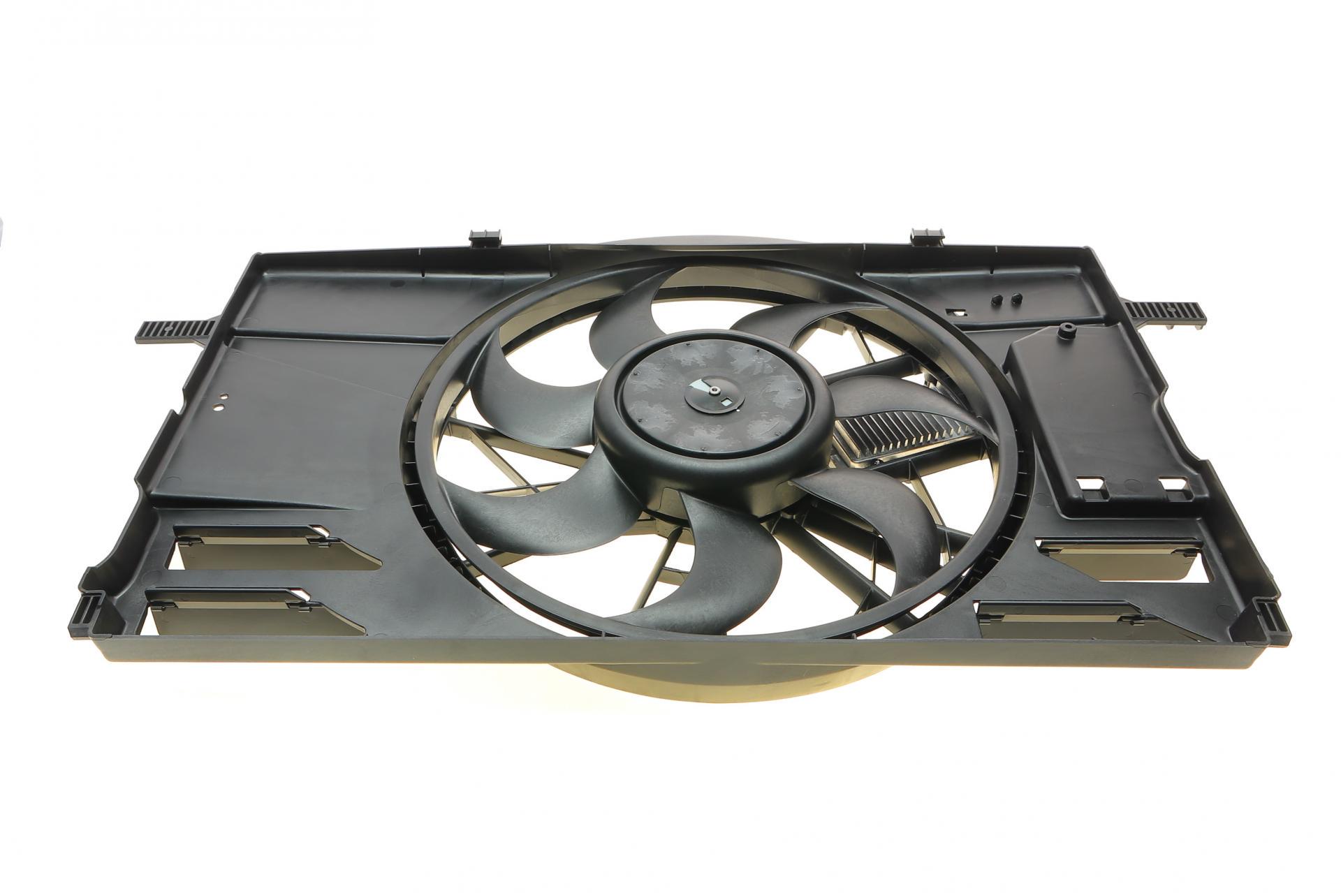 Вентилятор радиатора Volvo C30/C70/S40/V50 2,4/2,5 04-12 с диффузором (47412)