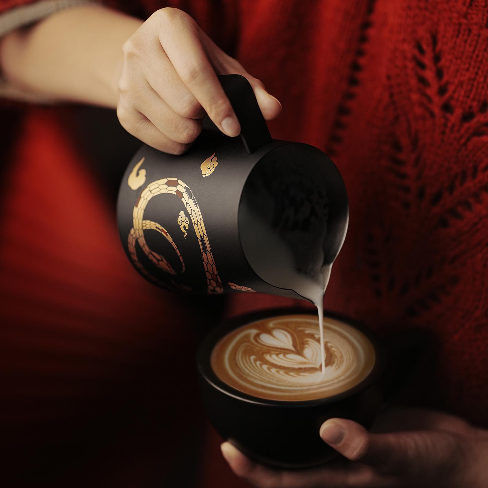 Питчер для молока MHW-3BOMBER 5.0 Snake Year Limited Edition 600 мл - фото 6