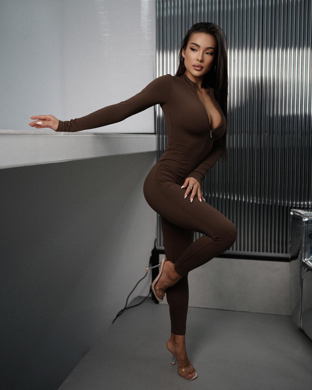 Комбінезон спортивний щільний з чашками та без пуш-ап L Темно-коричневий (GX04L) - фото 9 Комбінезон спортивний щільний з чашками та без пуш-ап L Темно-коричневий (GX04L) - фото 9