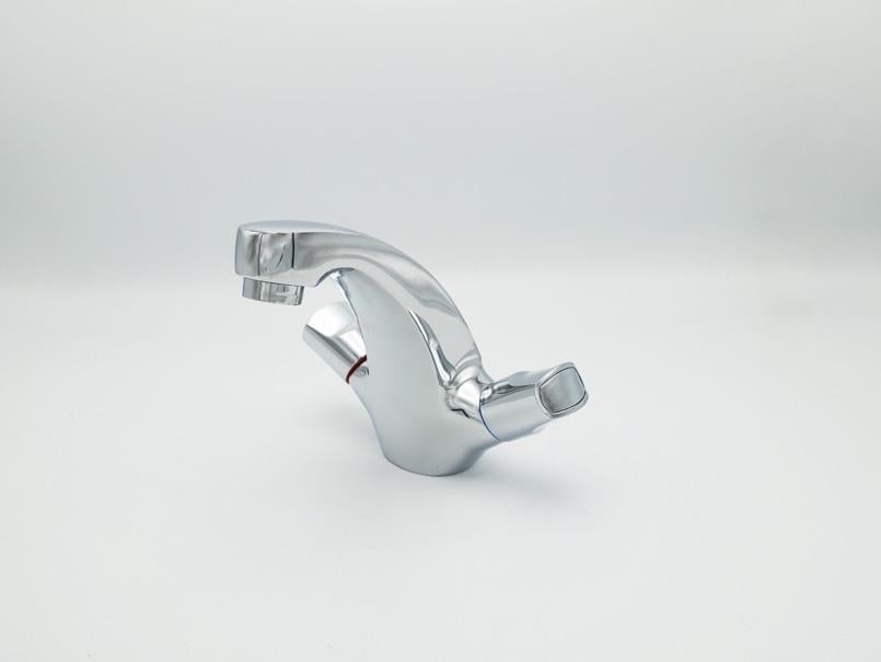 Смеситель для умывальника MILLZ MRS-02-X-008 кран-буксовый Хром (RS-MRS-02-X-008) - фото 3