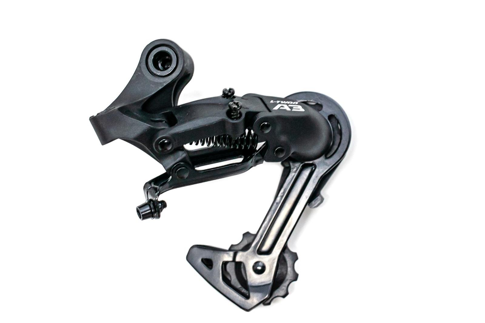 Перемикач задній L-TWOO RD-V4008-M-2 A3 8 швидкостей під болт (DERB-081)