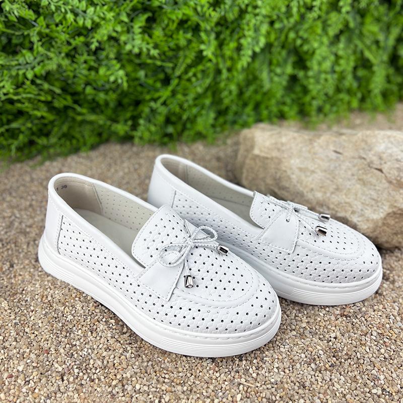 Лофери жіночі Е-007057-1 перфорована шкіра р. 36 23 см Білий (25330812) - фото 3 Лофери жіночі Е-007057-1 перфорована шкіра р. 36 23 см Білий (25330812) - фото 3