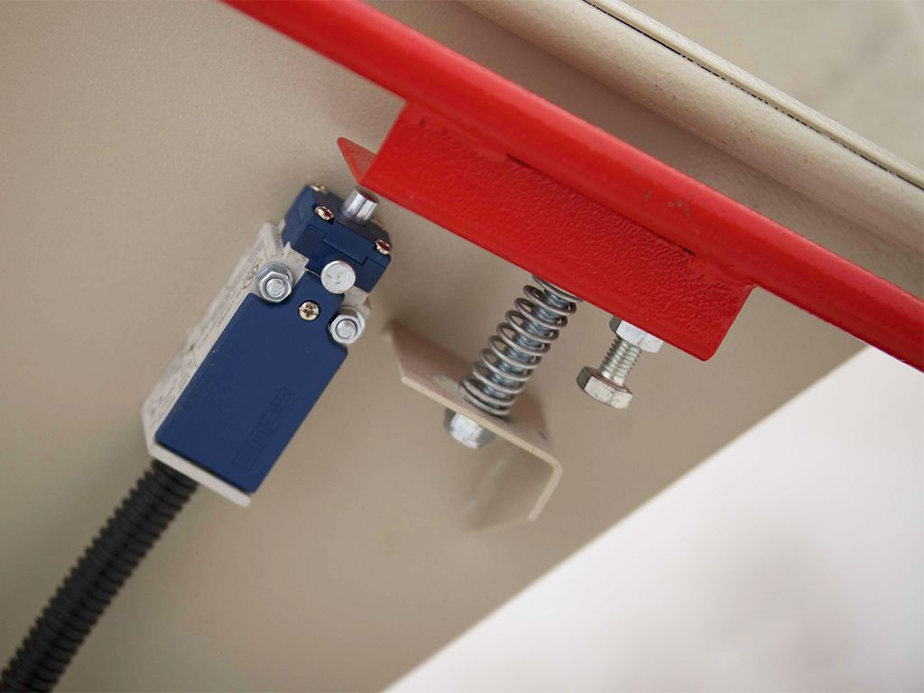 Подрібнювач гілок Arpal на щепу з бензиновим двигуном - фото 11 Подрібнювач гілок Arpal на щепу з бензиновим двигуном - фото 11