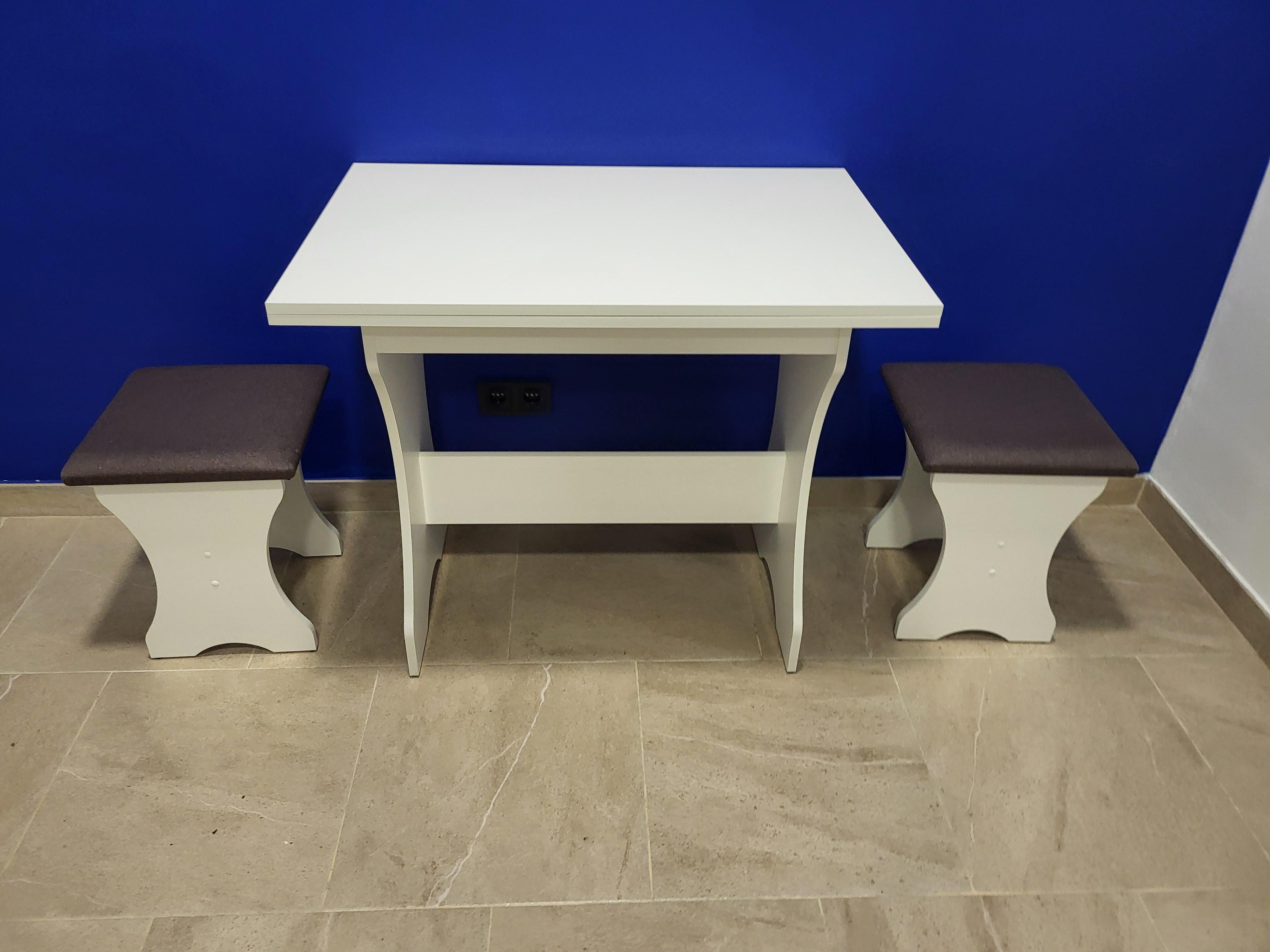 Стіл розкладний та 2 табурети Сімейний Білий/Бонус Нова (STT-B-BN)