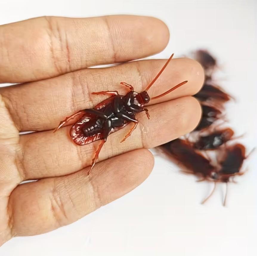 Пранк таргани-реалістичні для Хелловіна та вечірок 10 шт. (2641503611)