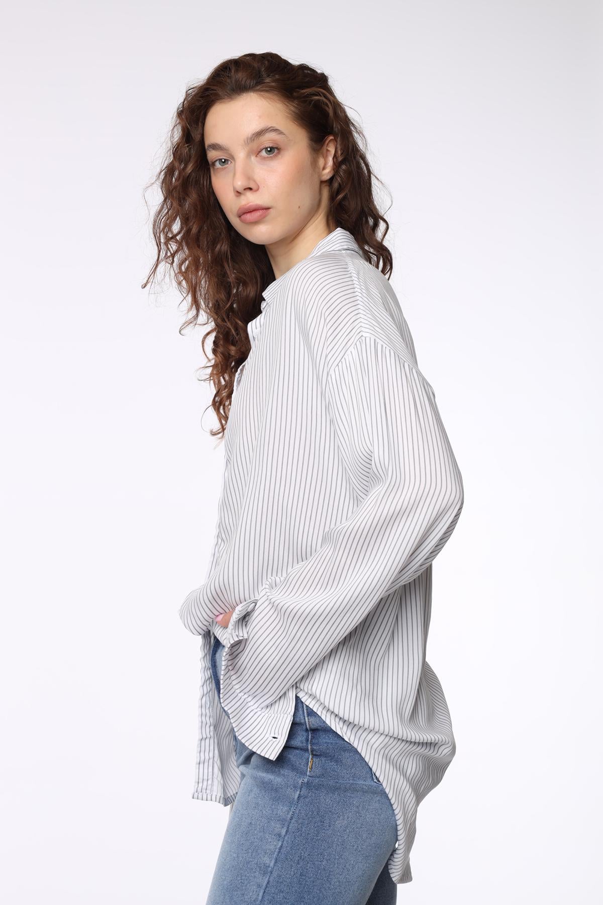 Рубашка женская с длинным рукавом Yuki ЦБ-00290014 р. 52 Белый (SKT001099845)