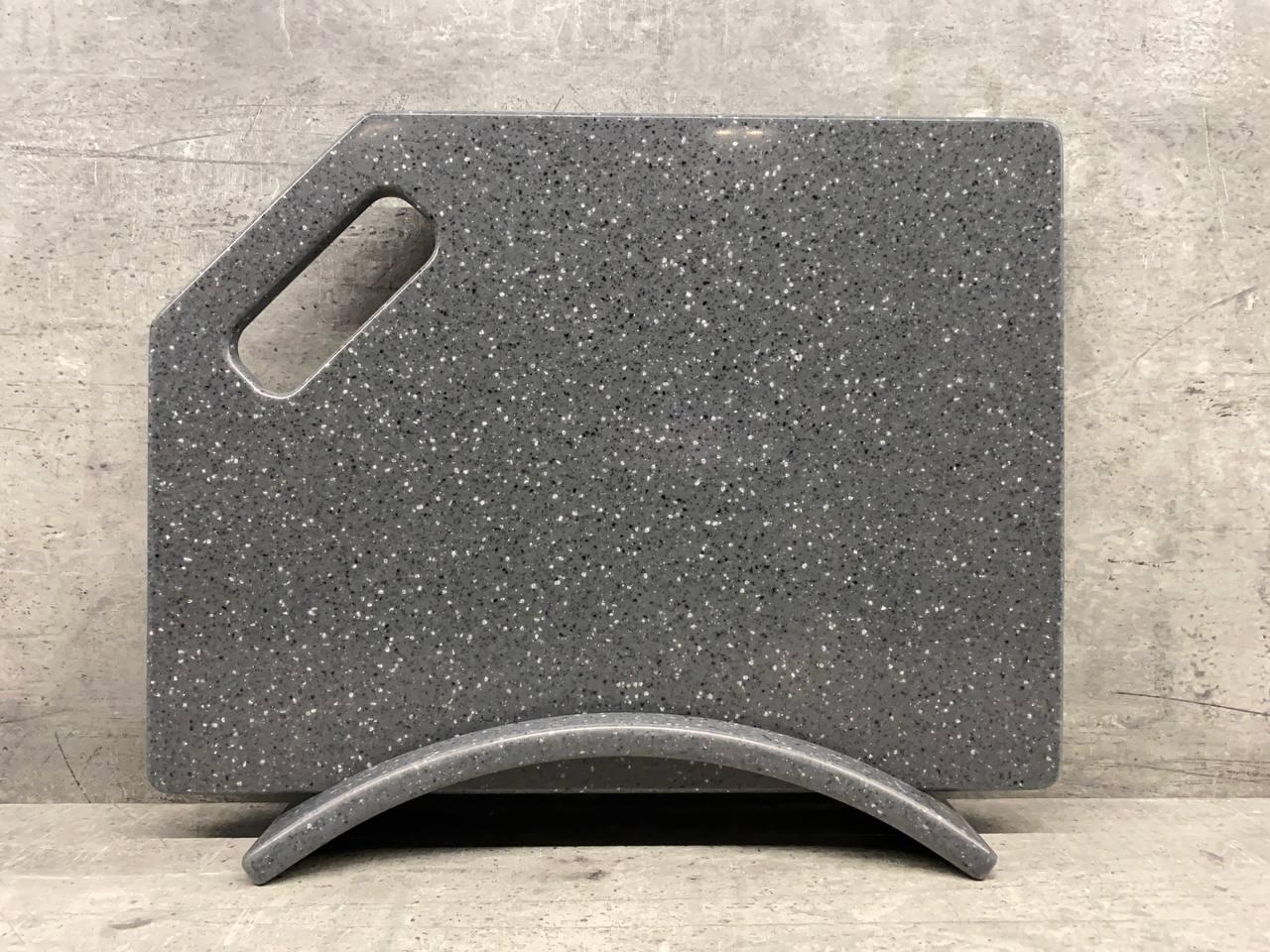 Доска кухонная Gravity на подставке из искусственного акрилового камня 350x250 мм (206) - фото 1 Доска кухонная Gravity на подставке из искусственного акрилового камня 350x250 мм (206) - фото 1