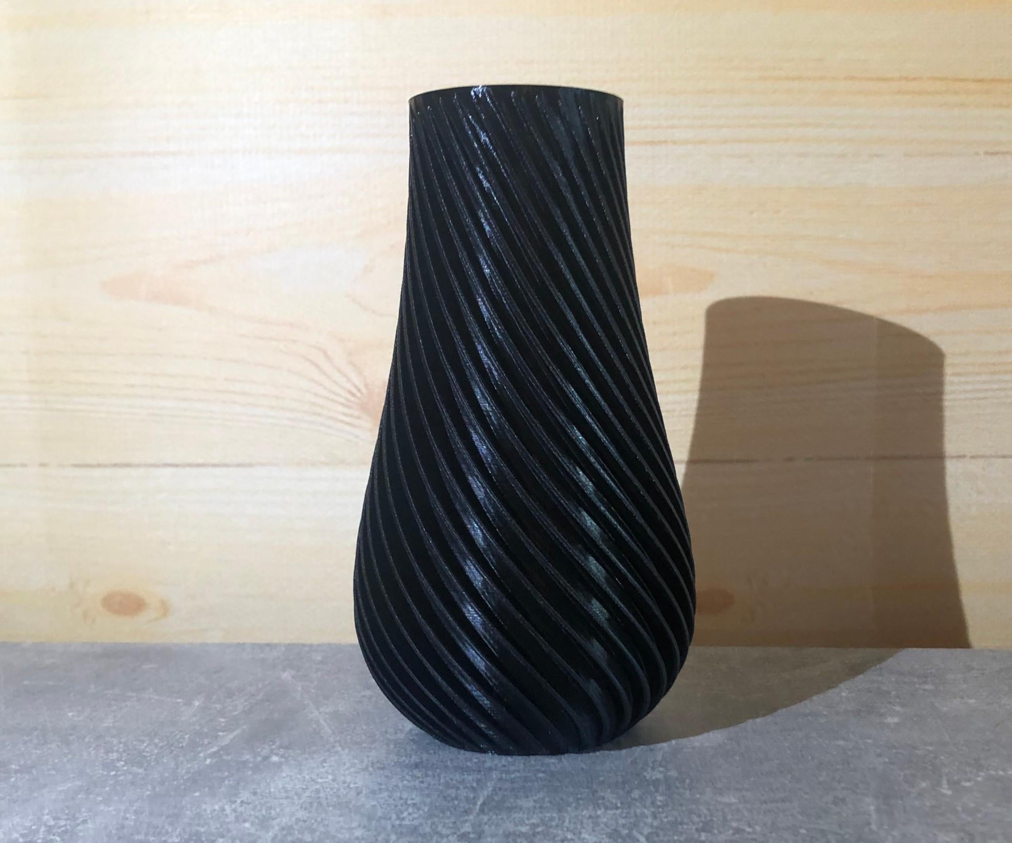 Ваза декоративная тонкостенная Спираль Черный (12040030302)