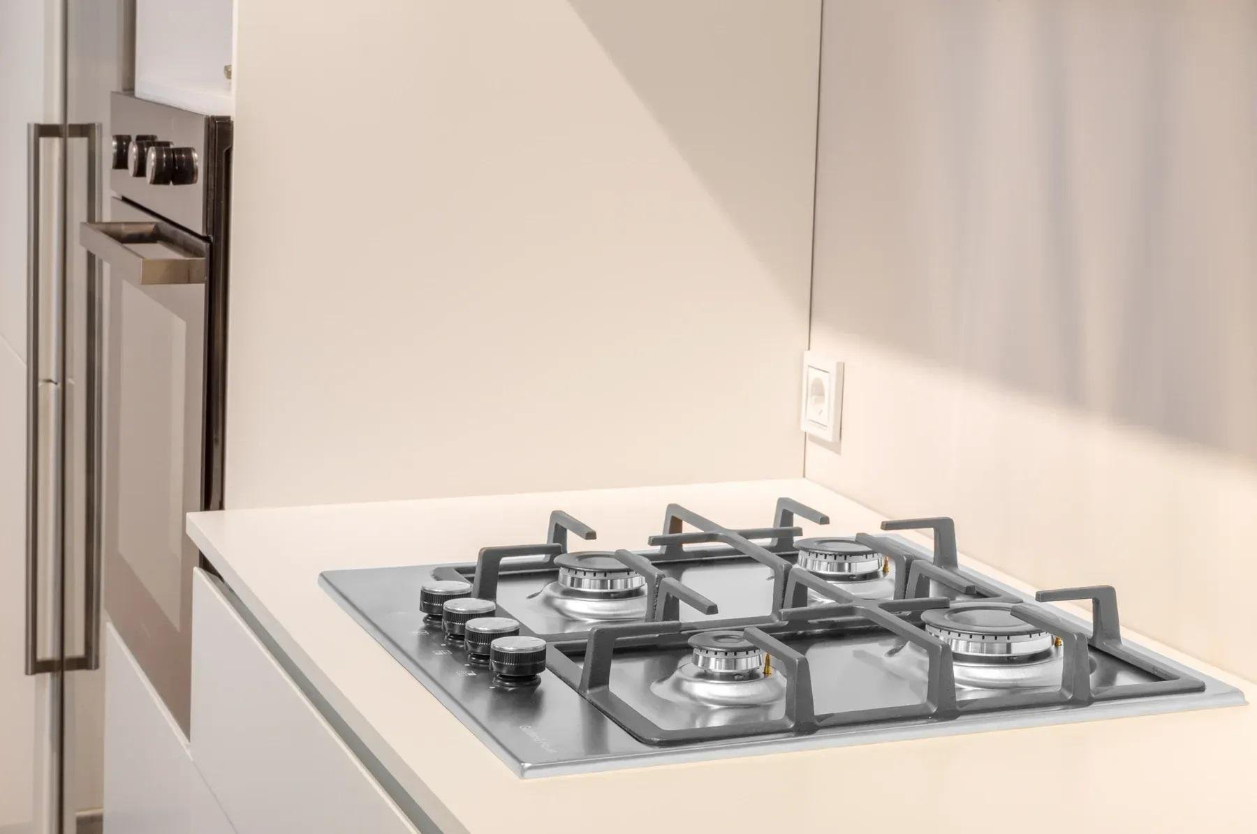 Варочная поверхность газовая Gunter&Hauer GH 606 ​​IX сталь электроподжиг газ-контроль 60 см - фото 8