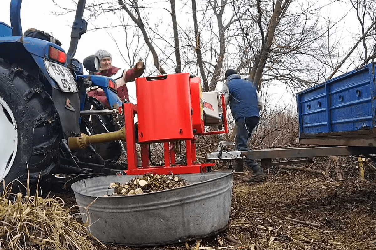 Подрібнювач гілок Arpal на шматки дров до трактора (АМ-80ТР) - фото 19 Подрібнювач гілок Arpal на шматки дров до трактора (АМ-80ТР) - фото 19