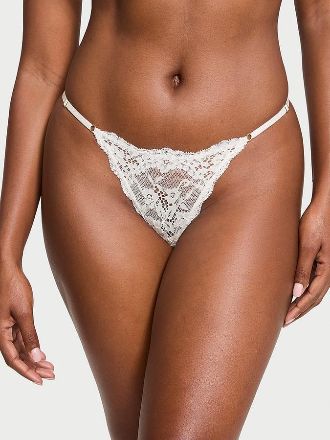 Трусики стринги Victoria’s Secret Dream Angels Lace Adjustable V-String Panty S Белый (26924556)