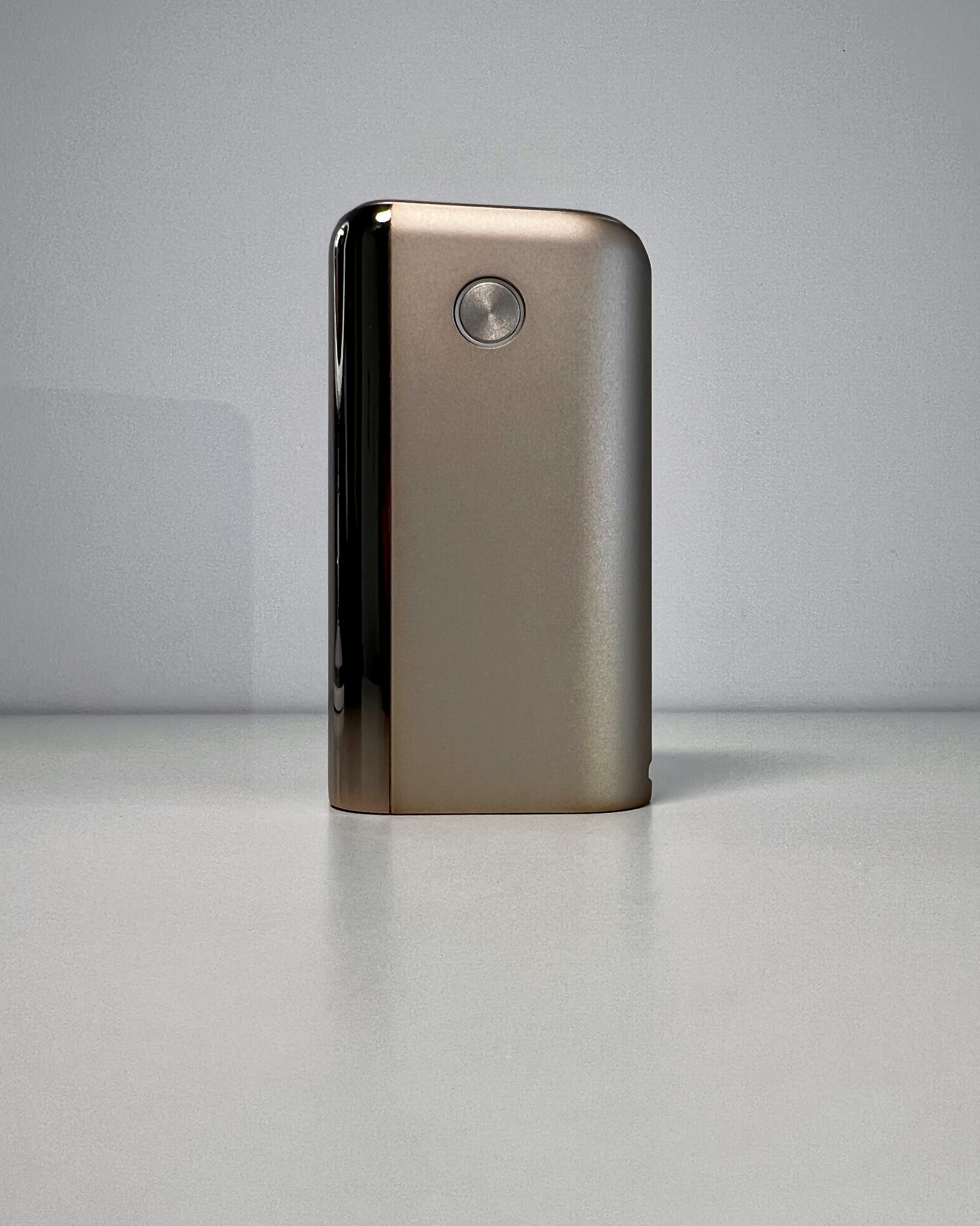 Система нагрівання тютюну Glo Hyper Plus Gold UNIQ (5G403) - фото 5 Система нагрівання тютюну Glo Hyper Plus Gold UNIQ (5G403) - фото 5