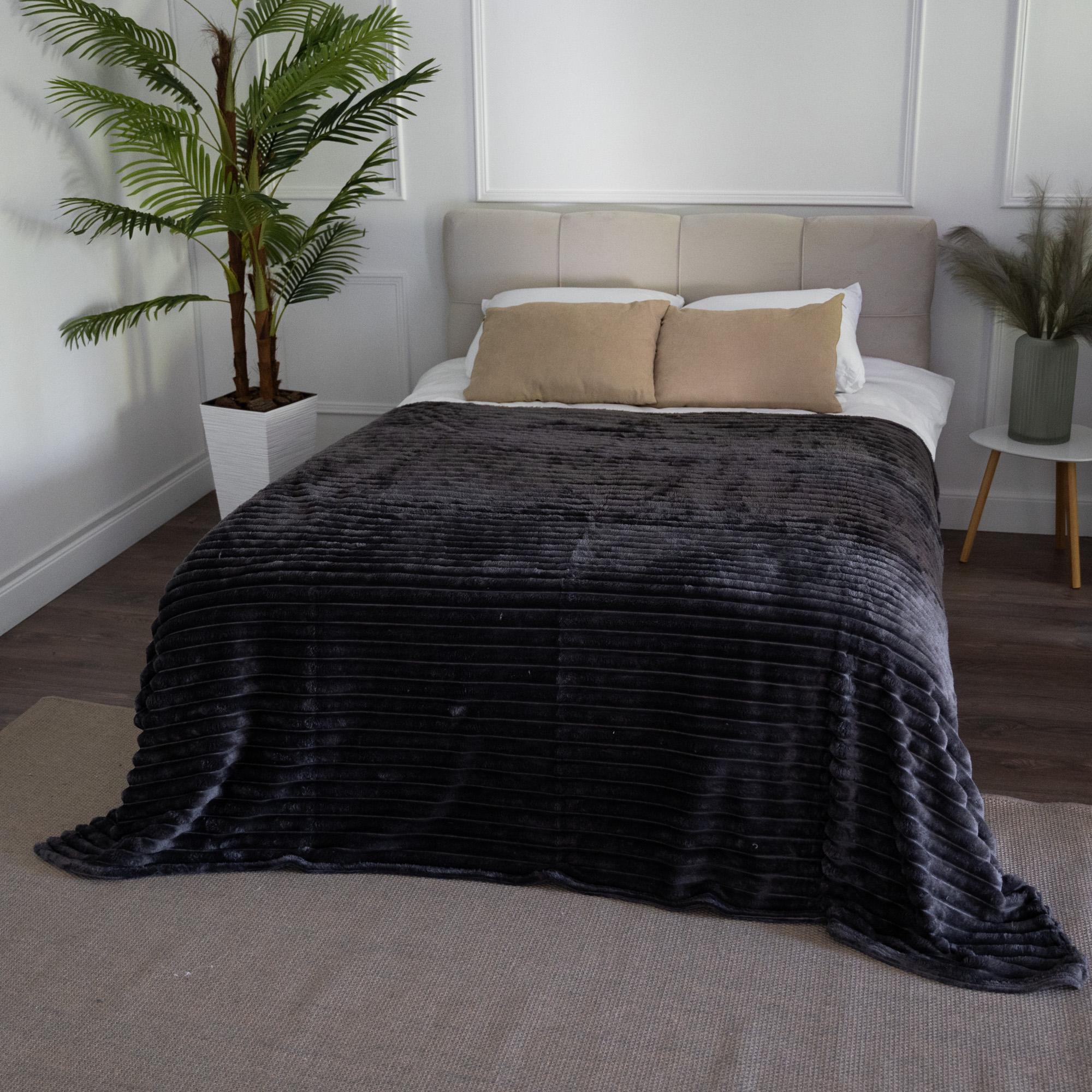 Плед Шарпей широкая полоска 150X200 см. Графит 86595 (9207_10) Плед Шарпей широкая полоска 150X200 см. Графит 86595 (9207_10)