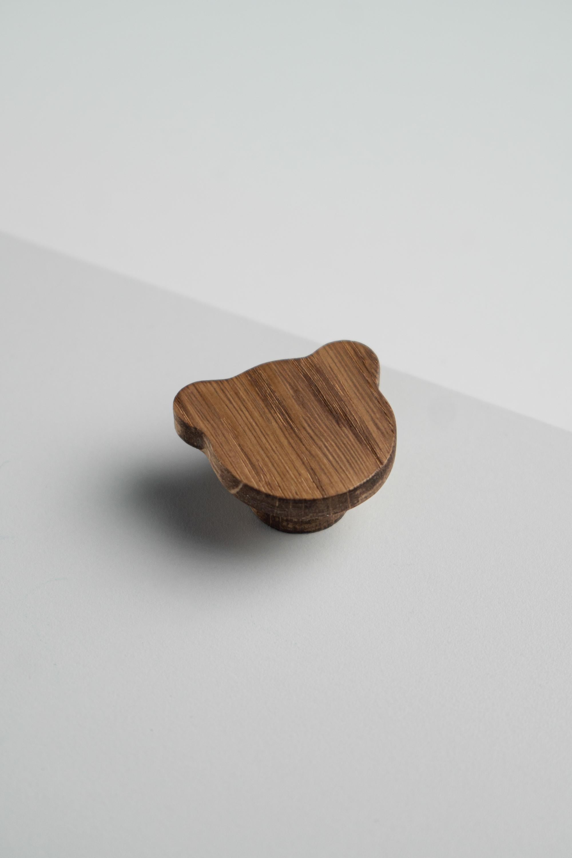 Мебельная ручка Bear из дерева 43 мм Brown