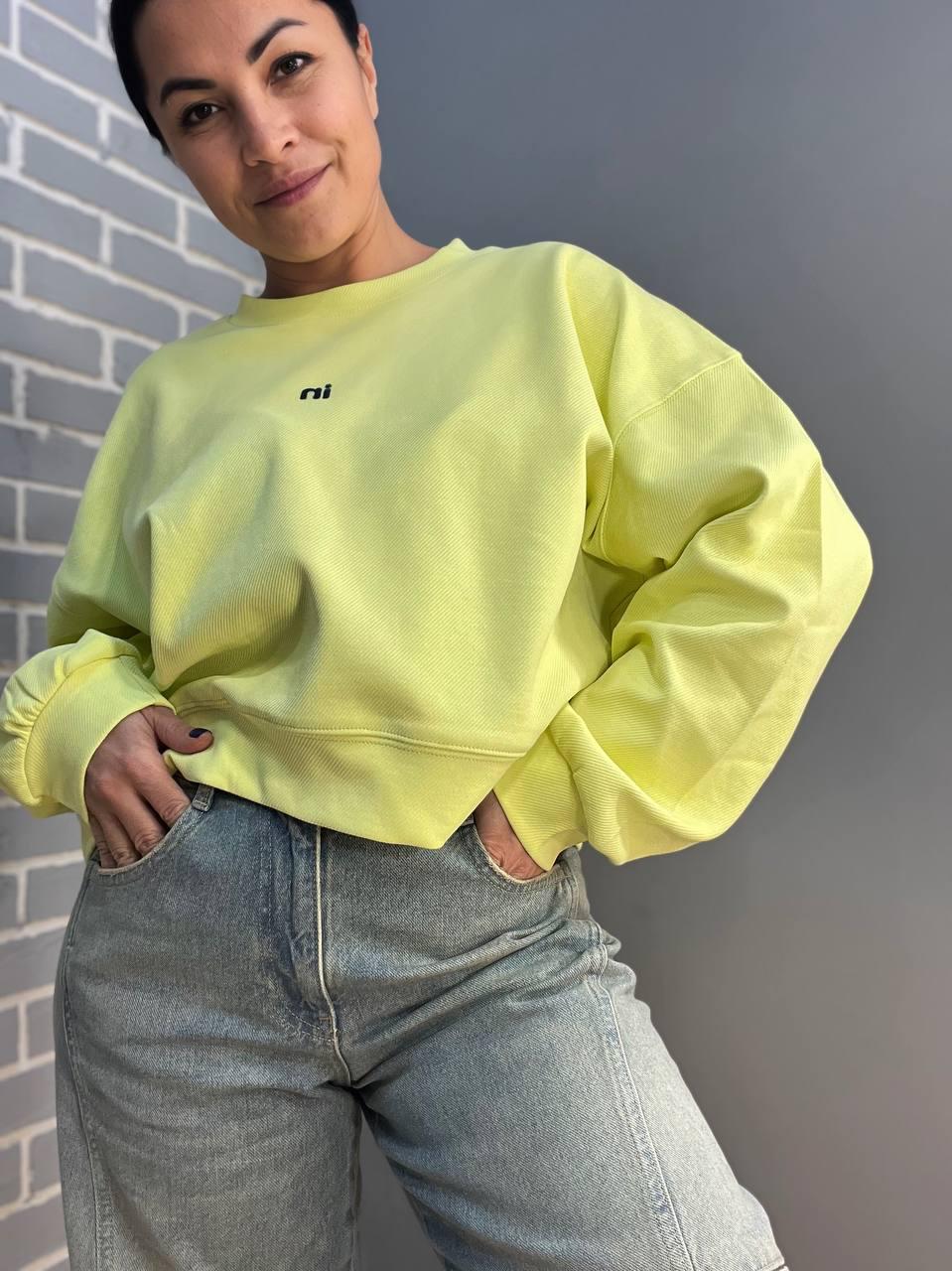 Свитшот женский U S 36918 рубчик диагональ маленькая вышивка in широкий OS Лимонный (1383) - фото 1 Свитшот женский U S 36918 рубчик диагональ маленькая вышивка in широкий OS Лимонный (1383) - фото 1