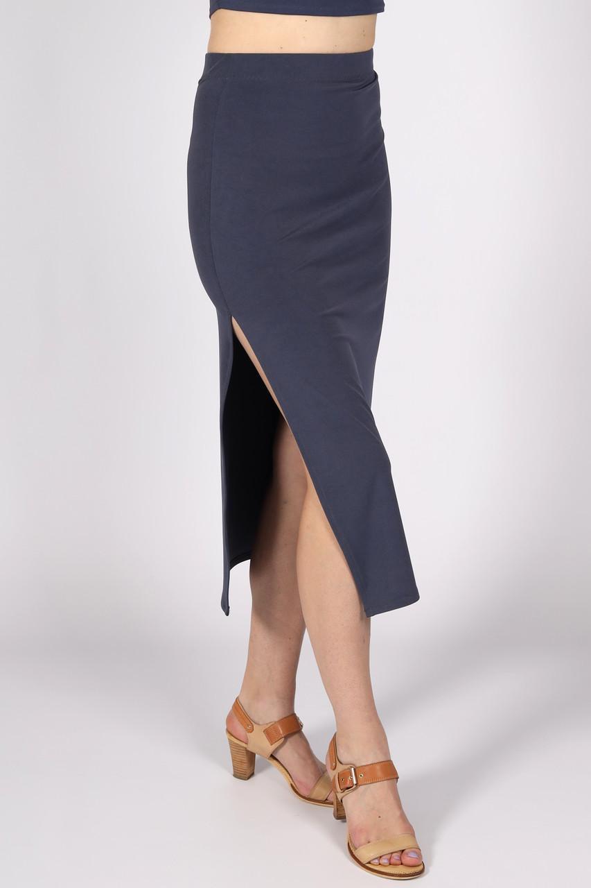 Спідниця міді жіноча нижче коліна трикотажна з розрізом збоку однотонна р. 54 Графітовий (2495211020) - фото 1 Спідниця міді жіноча нижче коліна трикотажна з розрізом збоку однотонна р. 54 Графітовий (2495211020) - фото 1