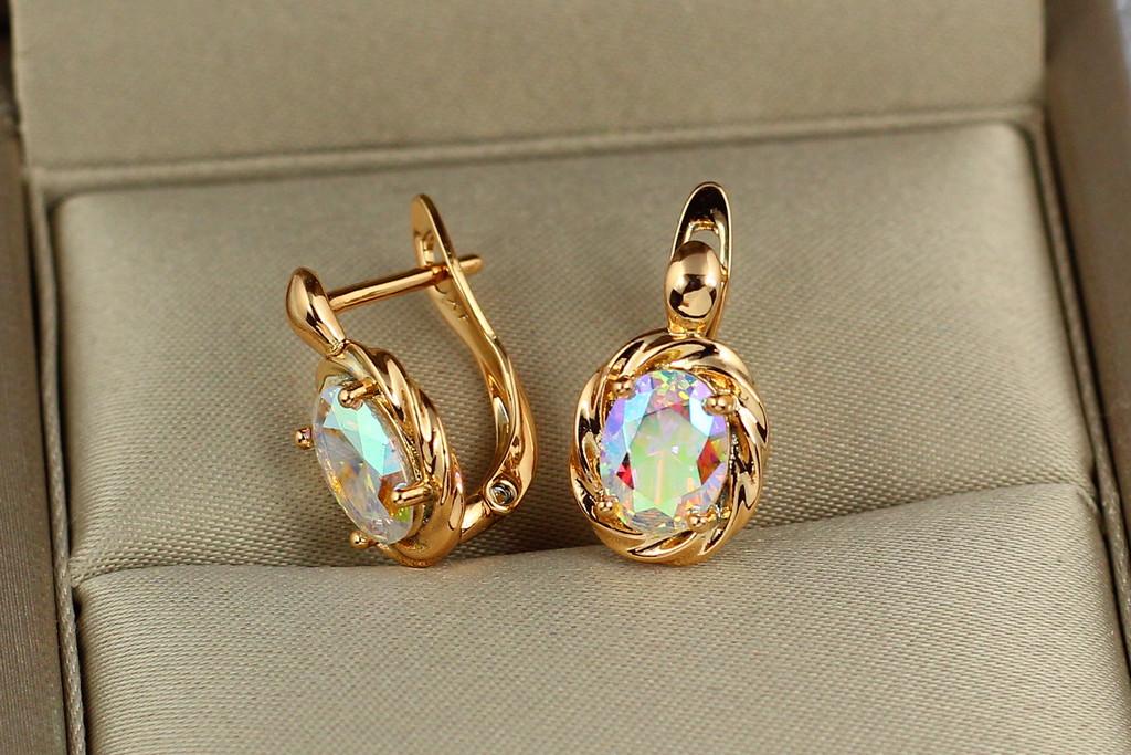 Серьги Xuping Jewelry Хамелеоны с завитками вокруг камня 1,5 см Золотистый