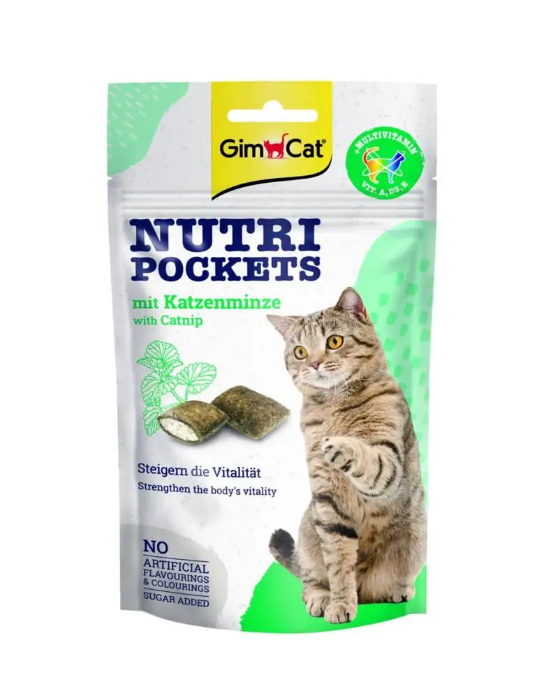 Подушечки для котів GimCat Nutri Pockets Catnip&Multi-Vitamin з котячою м'ятою та вітамінами 60 г (2095)